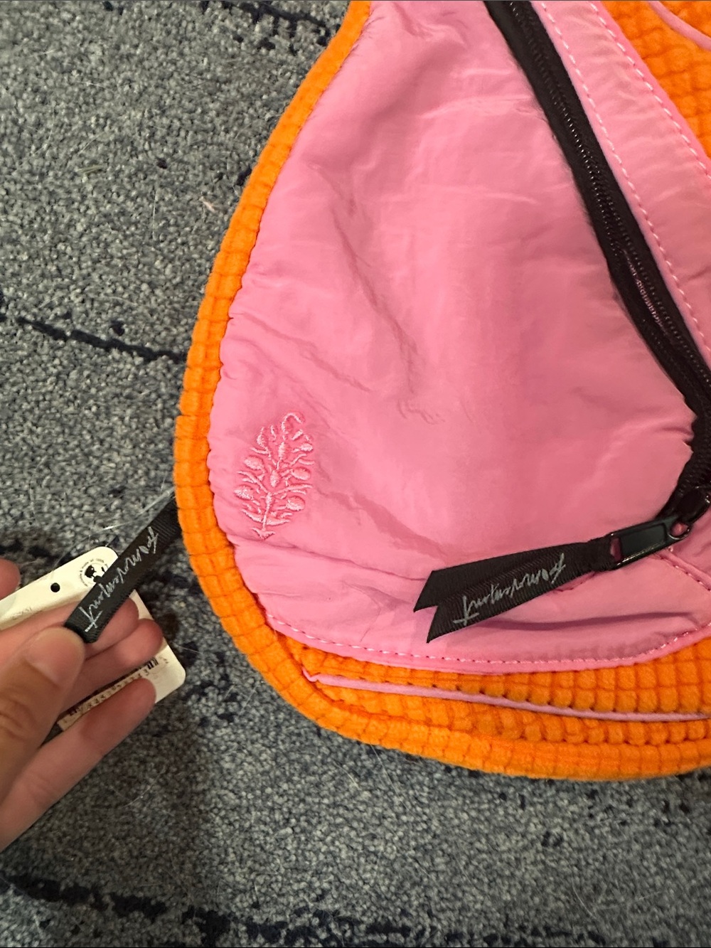 NWT FP MOVEMENT Pink & Orange Quilted Sling Bag - Picture 3 of 3